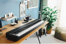 YAMAHA P-225  PORTABLE DIGITAL PIANO